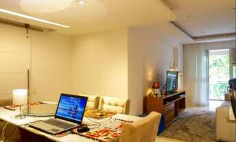 Imagem 3: VARANDÃO COM VISTA PARA AS ARVORES