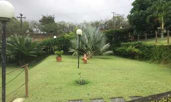 Imagem 3: Casa de condomínio para venda possui 320 metros quadrados com 5 quartos