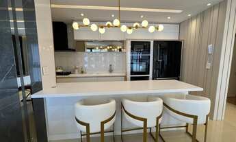 Imagem 6: Lindo Apartamento à venda, Finamente Decorado, 3 dormitórios sendo 3 Suítes, Centro Floria