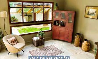 Imagem 4: Casa de condomínio para venda tem 380 metros quadrados com 4 quartos