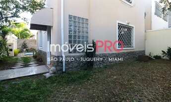 Imagem: Casa de rua fechada com piscina no Planalto