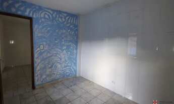 Imagem 2: CASA CONSERVADA COM 01 DORMITÓRIO, SALA, COZINHA AZULEJADA, BANHEIRO, ÁREA DE SERVIÇO E QU