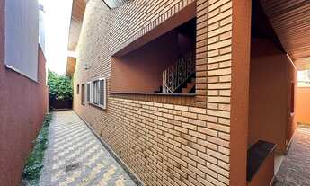 Imagem 5: Casa de condomínio para aluguel tem 159 metros quadrados com 4 quartos