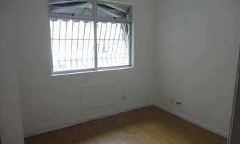 Imagem 7: Apartamento com vaga de garagem e vista indevassável, composto por sala, 2 quartos, banhei