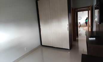 Imagem 7: Alugo apartamento mobiliado de 3/4 sendo 3 suítes no Bosque da Saúde