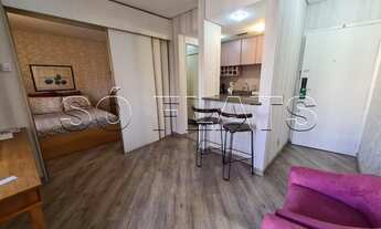 Imagem: Flat em Moema, andar alto, próximo a estações