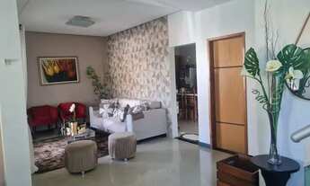 Imagem 2: Vendo Casa com 4 Quartos, Área Gourmet, em Condomínio Completo na Av. Augusto Montenegro