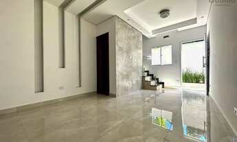 Imagem 2: Vendo linda casa alto padrão, Canto do Forte, em Condomínio, 02 dormitórios, quintal com c