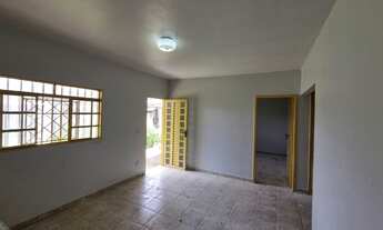 Imagem 4: Alugo casa no Setor Jardim da Luz sendo 2Q