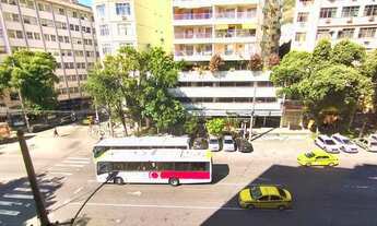 Imagem 2: Apartamento com 4 quartos, copa cozinha, dependência completa e vaga de garagem a venda na