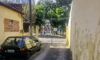 Imagem 6: Casa em rua fechada em frente ao estadio Presidente Vargas