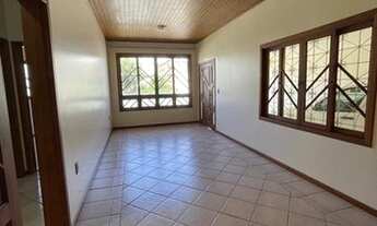 Imagem 2: Casa Residencial para Aluguel Casa com 3 dormitórios sendo 1 suíte, edícula e garagem no B