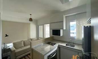 Imagem 3: Apartamento com 41m² de área útil, living, varanda, 1 vaga, 1 dormitório