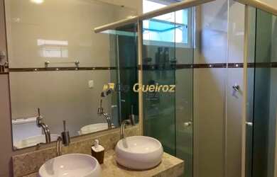 Imagem 5: DE QUEIROZ. BELÍSSIMA CASA COM ESPAÇO AMPLO E LOCALIZAÇÃO PRIVILEGIADA!