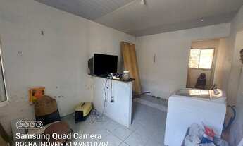 Imagem: CASA EM BECO PRAZERES COM POÇO. Não alaga!!