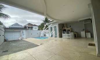 Imagem: Casa triplex 250m2 com 4 suítes no Condomínio