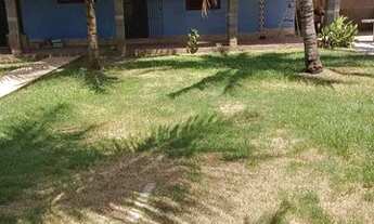 Imagem 2: Casa para venda tem 660 metros quadrados com 2 quartos a 150 metros da praia Itaipuaçu