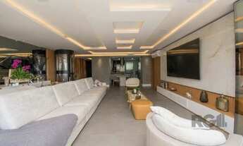 Imagem 5: 3 dormitórios sendo 3 suítes, uma delas master, uma área total de 441.56m² , totalmente mo