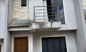 Imagem: Sobrado à venda, no Bairro Uvaranas, em