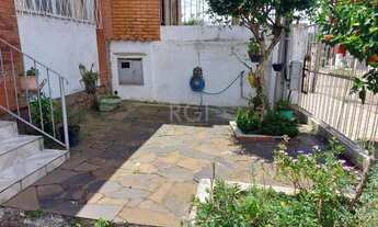 Imagem 3: CASA COM CHURRASQUEIRA E GARAGEM PARA 2 CARROS