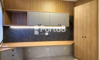 Imagem 5: Casa de Alto Padrão com 3 Suítes à Venda no Golden Park - Sofisticação e Conforto em Miras