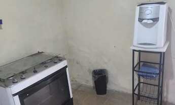 Imagem 4: Espaço para pequenos eventos ou lazer com piscina e churrasqueira