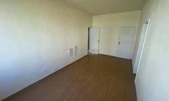 Imagem 3: Apartamento à venda debruçado no Shopping Tijuca! Sala 2 quartos com 1 vaga por apenas R$4