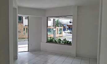 Imagem 2: Sand Imóveis aluga sala comercial com 35m², localizado no bairro Centro!