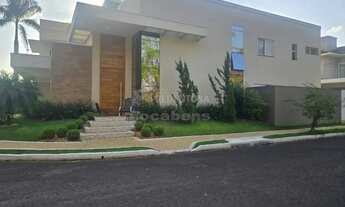 Imagem 3: Casa em Condomínio de Esquina para Venda com 4 Dormitórios no Residencial Quinta da Mata