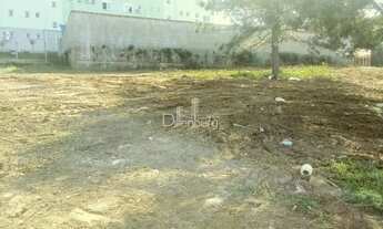 Imagem 5: Terreno amplo, de esquina, posição leste/norte com 1.458 metros quadrados, no bairro Rondô