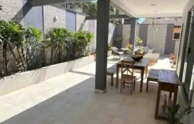 Imagem 2: Casa Contemporânea com 6 Suítes no Morada dos Pássaros Alto Padrão