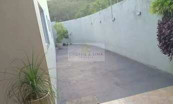 Imagem 5: Imóvel para venda possui 200 metros quadrados com 4 quartos