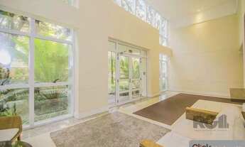 Imagem 3: Apartamento 3 dormitórios, suíte, 2 vagas. Andar alto, vista para infraestrutura do condom