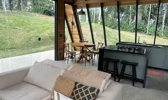 Imagem 2: Chalé para venda possui 123 m² com 3 quartos em Pedro do Rio - Petrópolis - RJ