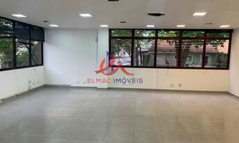 Imagem: Prédio Comercial com 18 Quartos e 9 banheiros