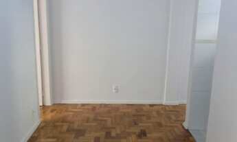 Imagem 3: Apartamento reformado para venda no Bairro de Fátima ao lado praça 40 metros quadrados co