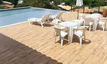 Imagem 7: Casa de condomínio para venda possui 320 metros quadrados com 5 quartos