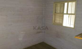 Imagem 7: Casa de madeira com 02 dormitórios, sala de estar, cozinha, banheiro e entrada p/carro...