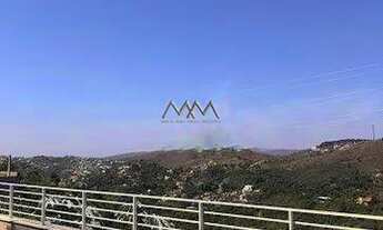 Imagem 2: Casa á Venda no Condomínio Vila Castela com 4 Suítes 750m² de área construída e 1.000m² d