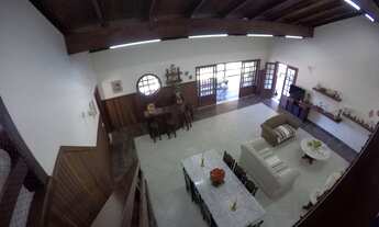 Imagem 3: Belíssima casa de condomínio para venda possui 286 metros quadrados com 5 quartos