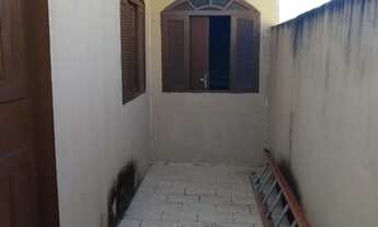 Imagem 4: Casa com 2quartos,1sala,1banheiro,1cozinha,1areia de serviço e 2varandas