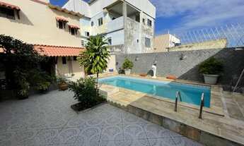 Imagem 2: Excelente casa arejada com 04 quartos, piscina e boa localização na Taquara - RJ