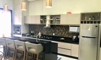 Imagem: Casa térrea no condomínio Villa Jardim