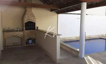 Imagem 2: Casa triplex medindo 250m2 com 4 suítes no condomínio Morada