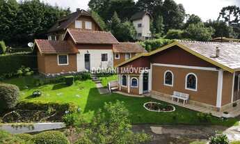 Imagem 3: Casa Elegante à Venda na Região de Descansópolis - Campos do Jordão/SP