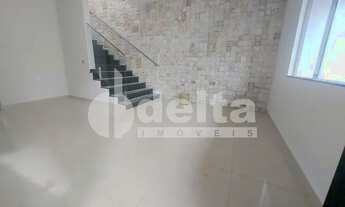 Imagem 2: Casa para aluguel, 3 quartos, 1 suíte, 1 vaga, Alto Umuarama - Uberlândia/MG