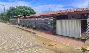 Imagem: Casa para aluguel possui 275 metros quadrados