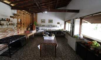 Imagem 3: Sitio com 5 casas e area de lazer completa