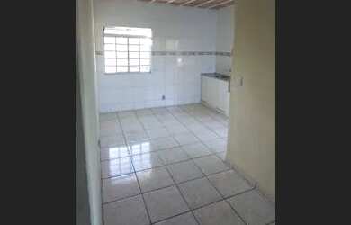 Imagem 3: Alugo uma casa Casa com 2 dormitórios
