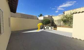 Imagem 3: Casa com 3 dormitórios e 1 suíte para alugar, 92 m² por R$ 2.800/mês - Santa Mônica - Uber